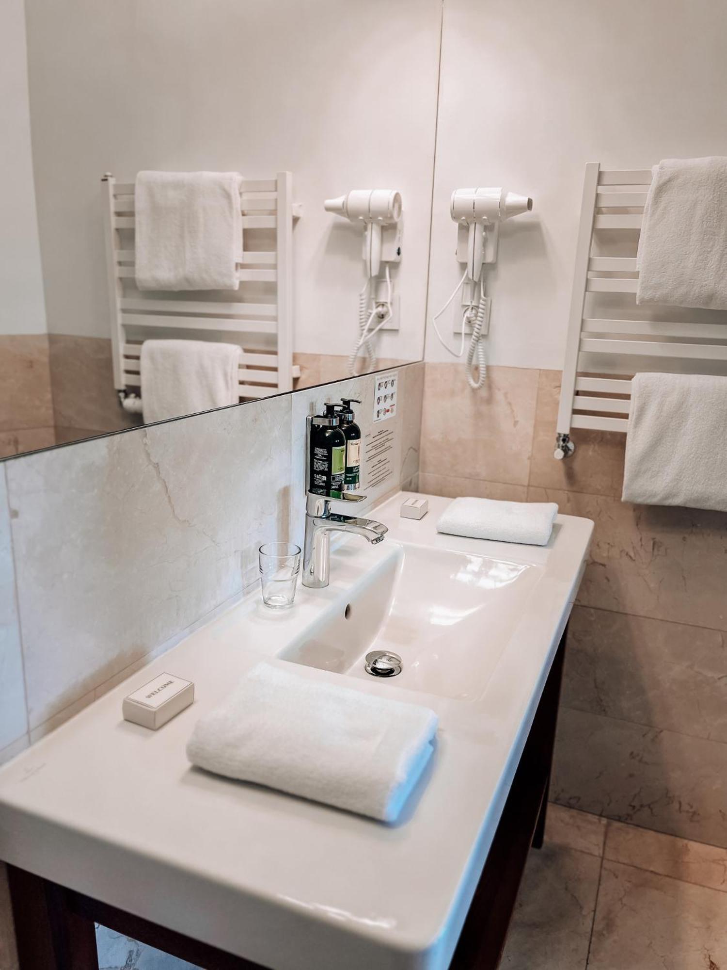 Lawendowe Termy Hotel Uniejow Kültér fotó