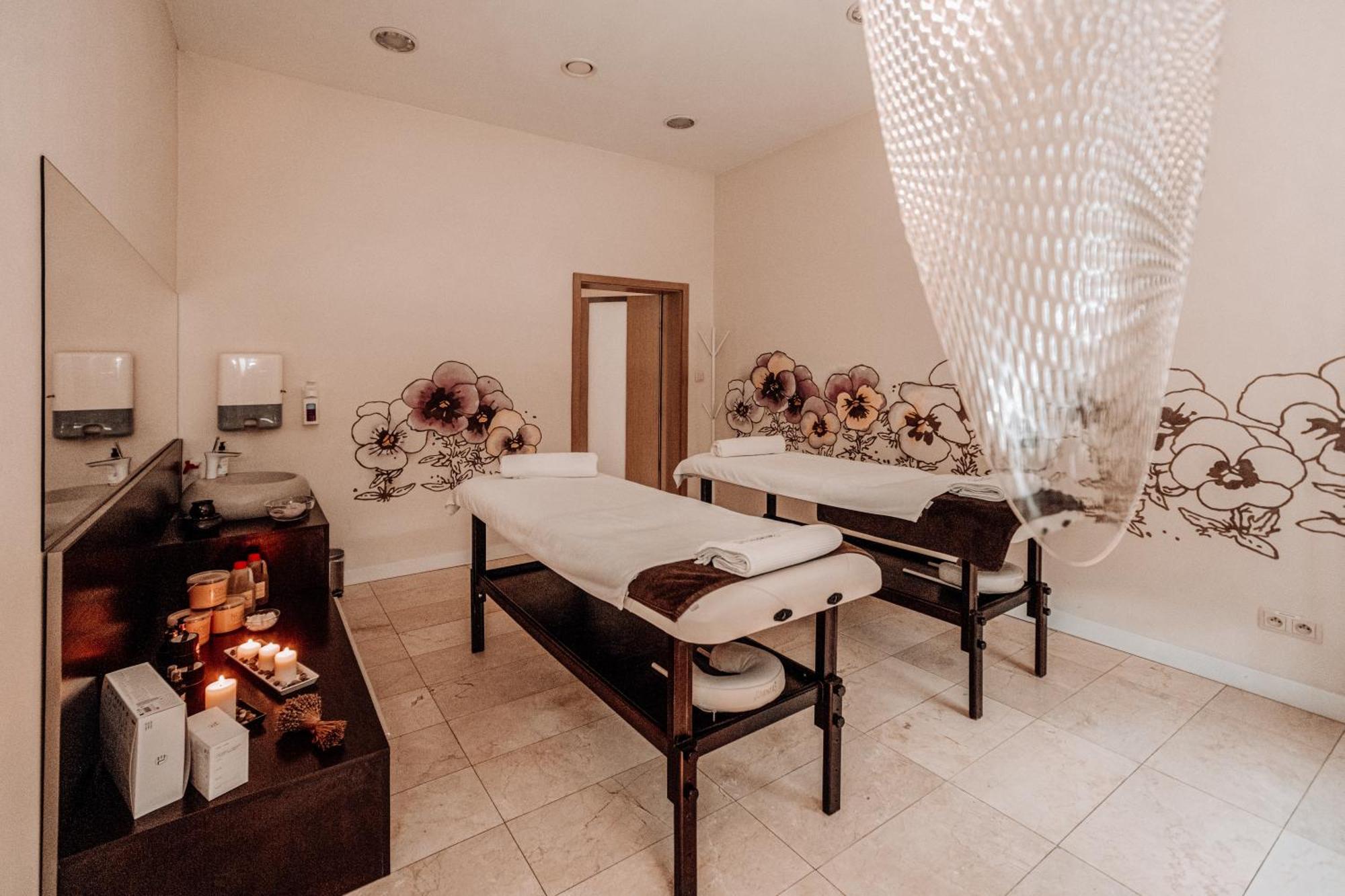 Lawendowe Termy Hotel Uniejow Kültér fotó