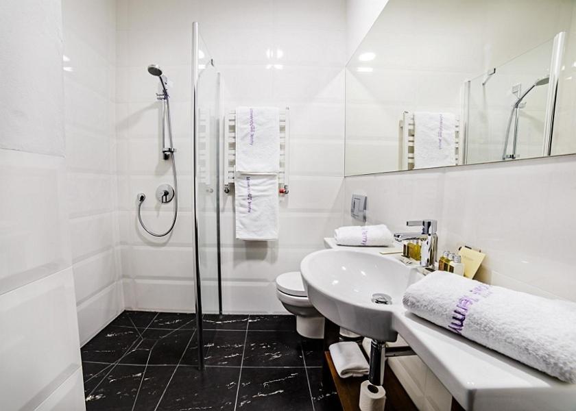 Lawendowe Termy Hotel Uniejow Szoba fotó